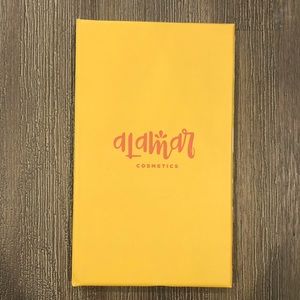 Alamar cosmetics eyeshadow palette
